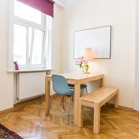 Beautiful Viennese Apartment Εξωτερικό φωτογραφία