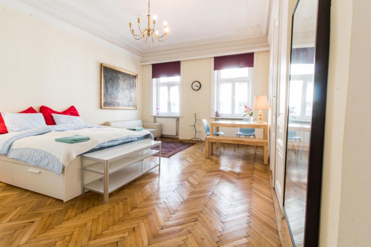 Beautiful Viennese Apartment Εξωτερικό φωτογραφία